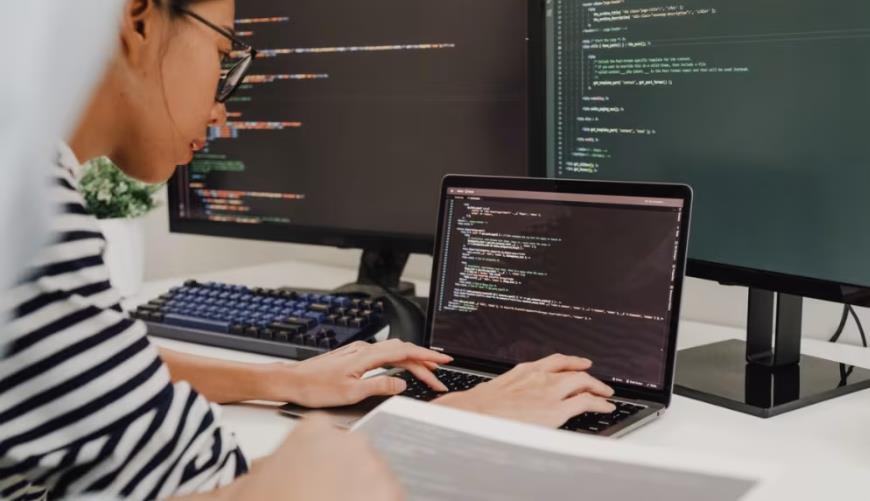 张家口小程序定制开发构建实时互动新生态：WebRTC+即时通讯双引擎驱动